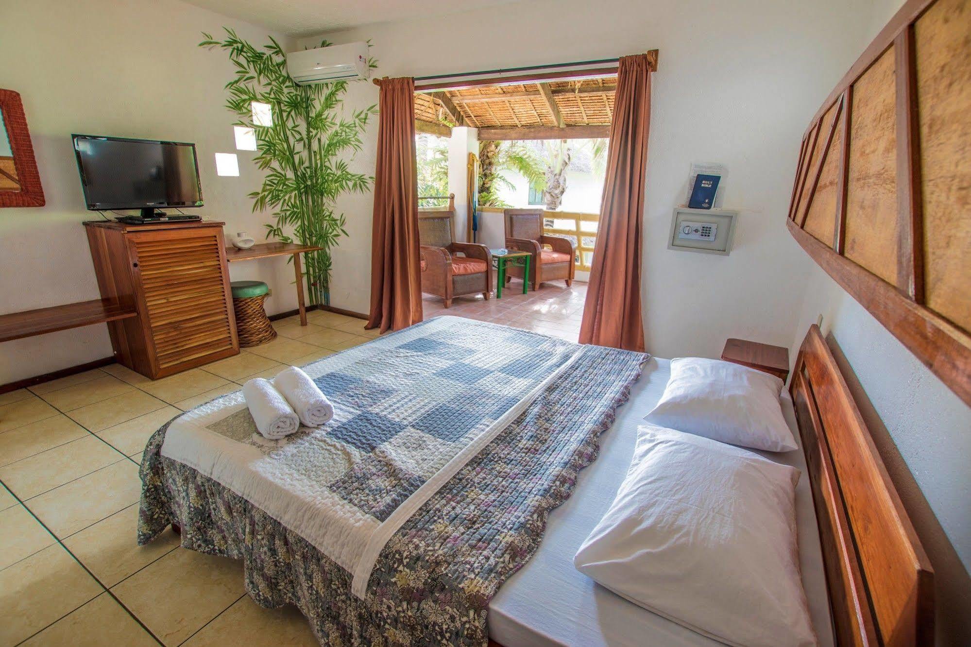 Bamboo Bungalows Resthouse Balabag  Eksteriør billede